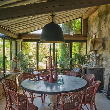 Syrah, La Bastide De Marie, Avec Services
